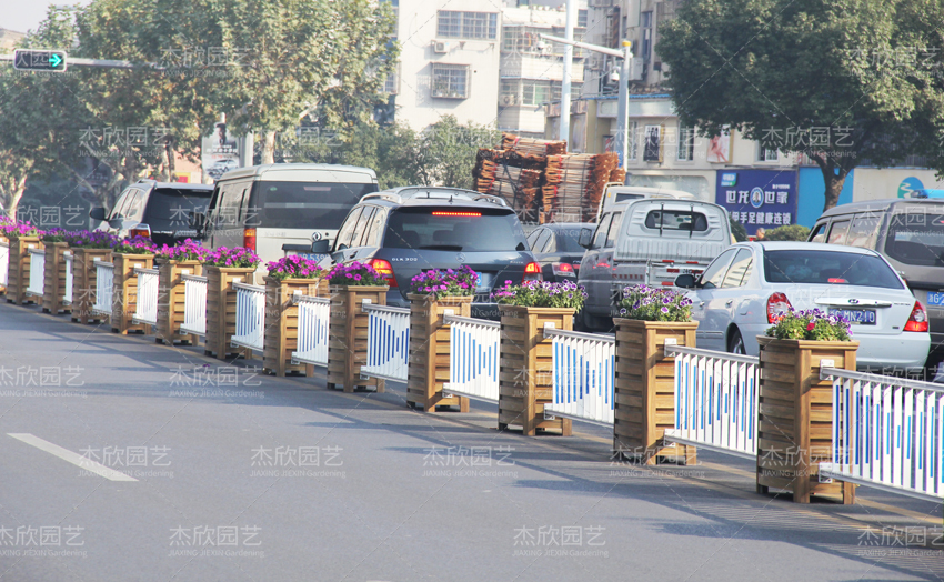 花箱材料如何影響花箱價(jià)格？